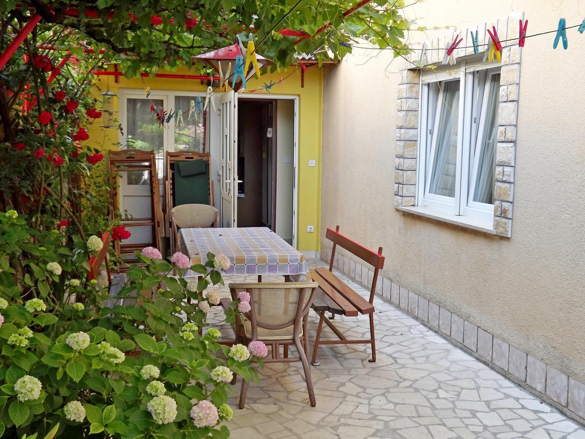 Apartments Maricic 200 Meters From The Beach نوفي فينودولسكي المظهر الخارجي الصورة